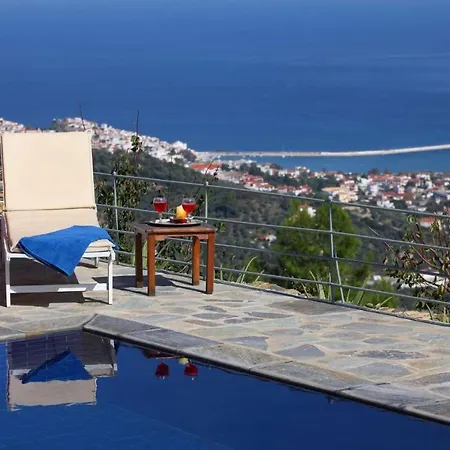 Margarita Villa Pefkias